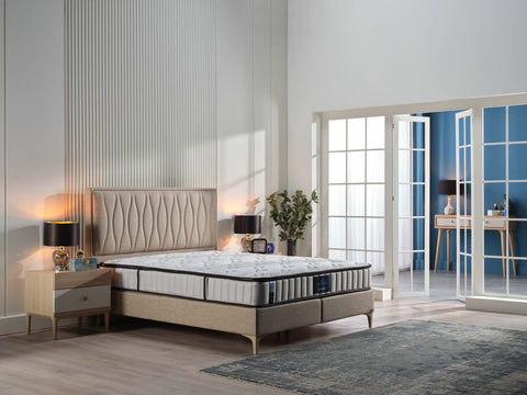 Grand Ottoman Bed