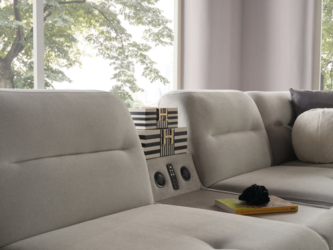 William X Pouf (inc. Sound System)